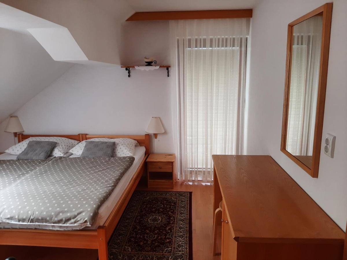 Apartma Vrh Lesce  Kültér fotó
