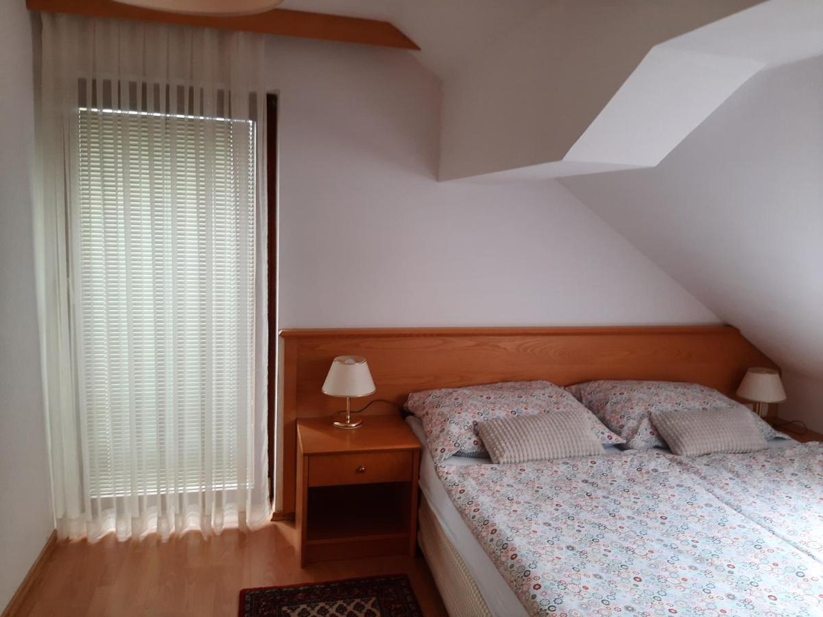 Apartma Vrh Lesce  Kültér fotó